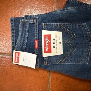 Wrangler Relaxed Fit Men’s Jeans 30x30 NWT Blue Denim